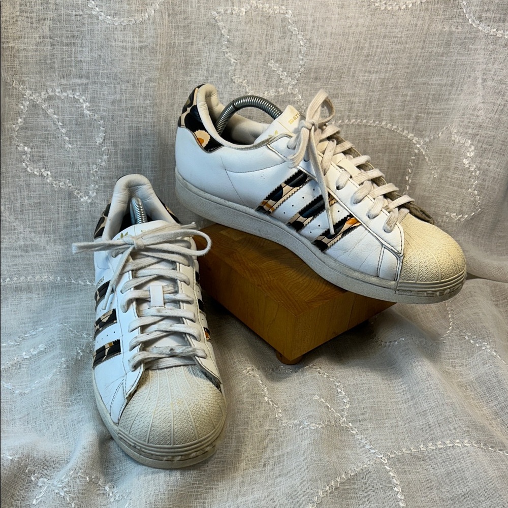 Adidas Merimeko lace up sneakers